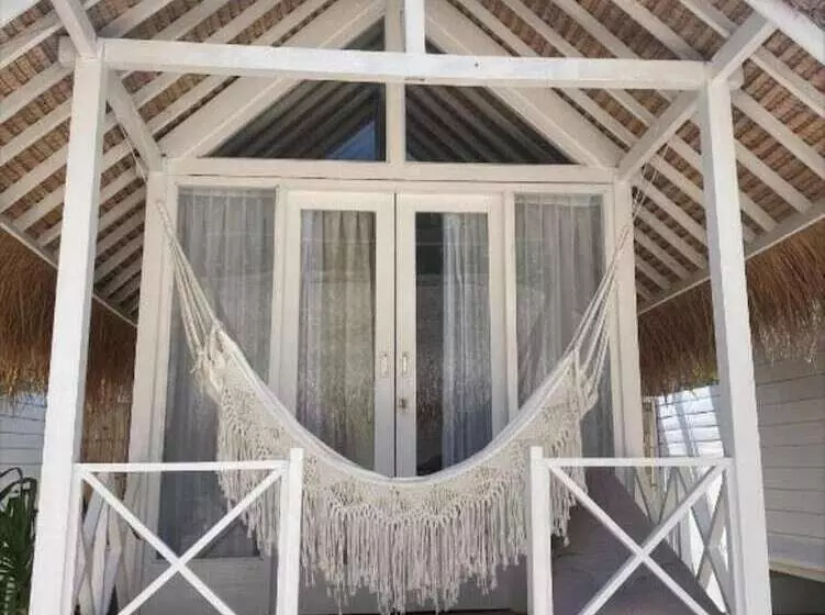 هتل Love Coconut Bungalow