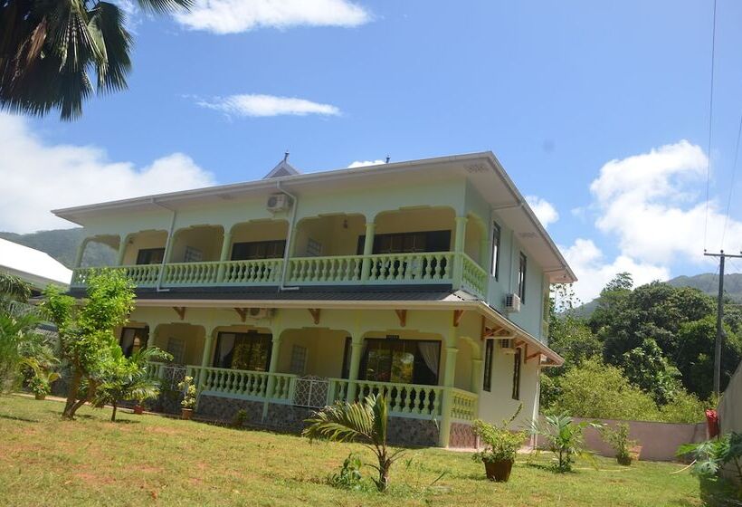 Hotel Green Palm Self Catering Apartments And Chalets