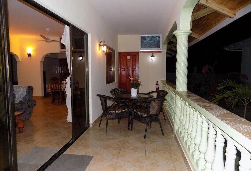 Hotel Green Palm Self Catering Apartments And Chalets