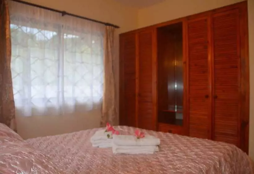 هتل Green Palm Self Catering Apartments And Chalets