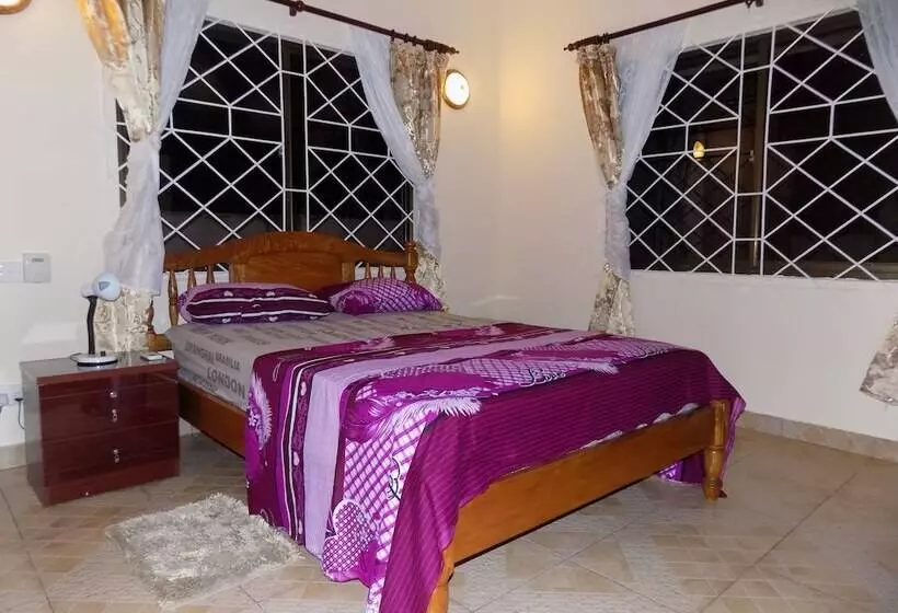 هتل Green Palm Self Catering Apartments And Chalets