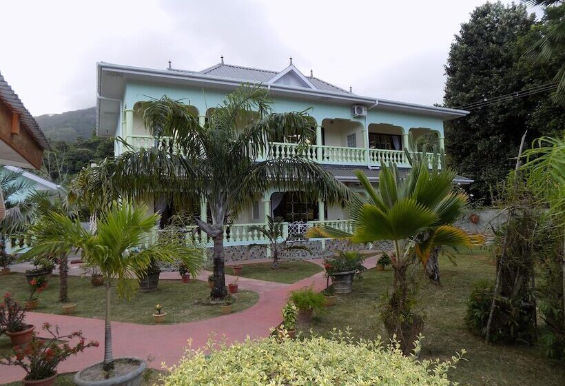 Hotel Green Palm Self Catering Apartments And Chalets