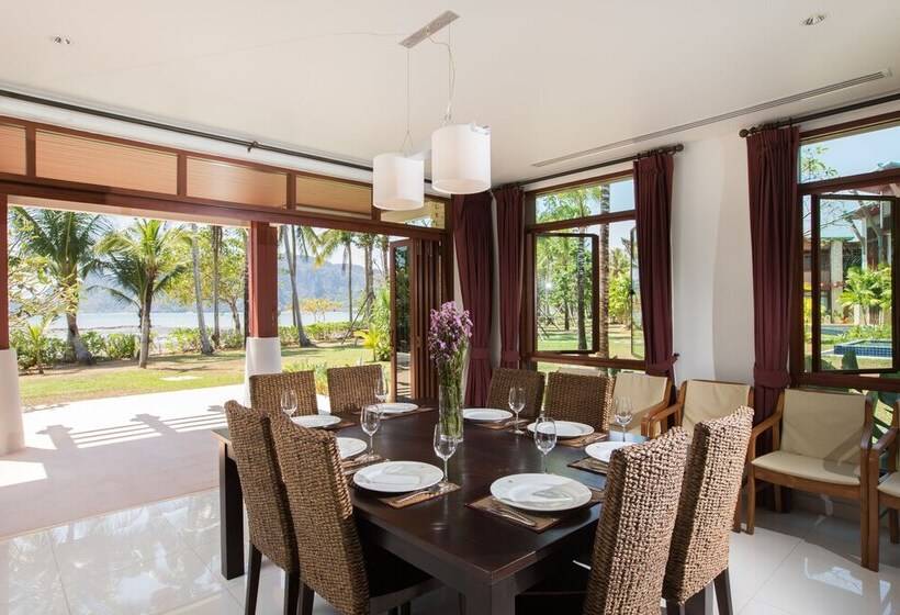 Amatapura Beachfront Villa 14, Sha Certified