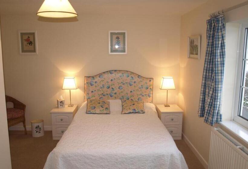 ベッドアンドブレックファースト Cleaver Cottage