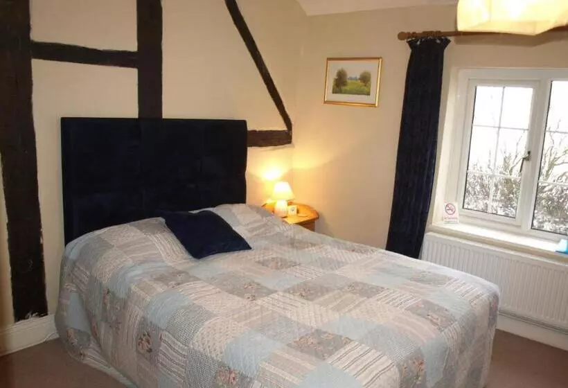 Aamiaismajoitus (B&B) Cleaver Cottage