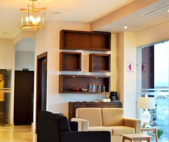 Bluu Hotel Aeropuerto Monclova Frontera