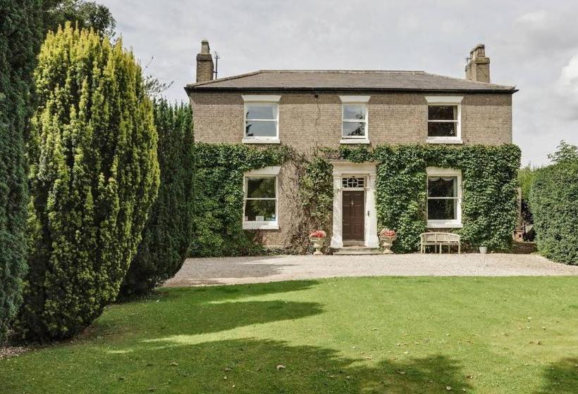 Croxton House Bed And Breakfast