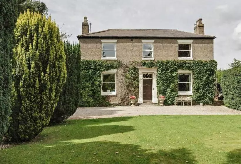 Croxton House Bed And Breakfast