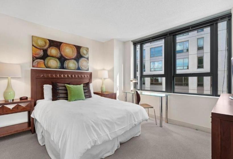 Global Luxury Suites At China Town