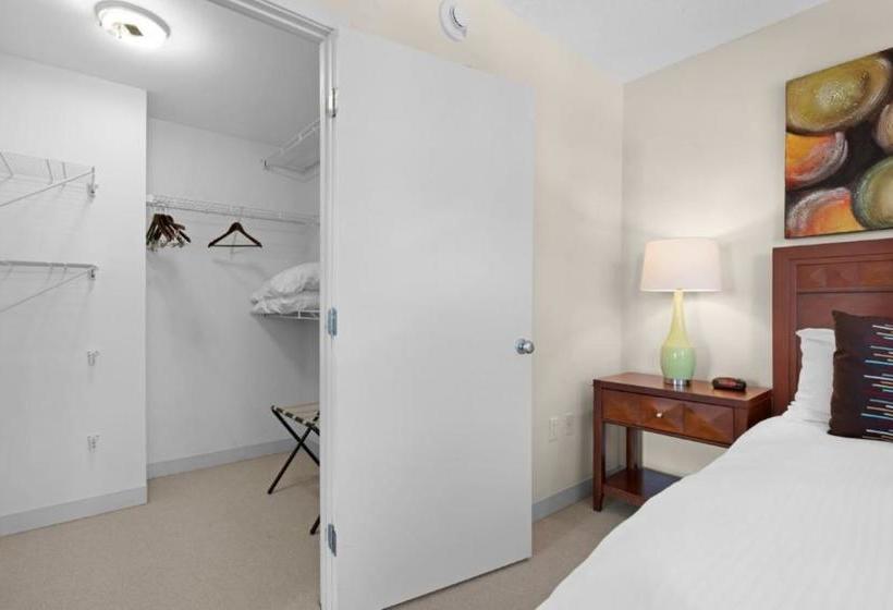 Global Luxury Suites At China Town