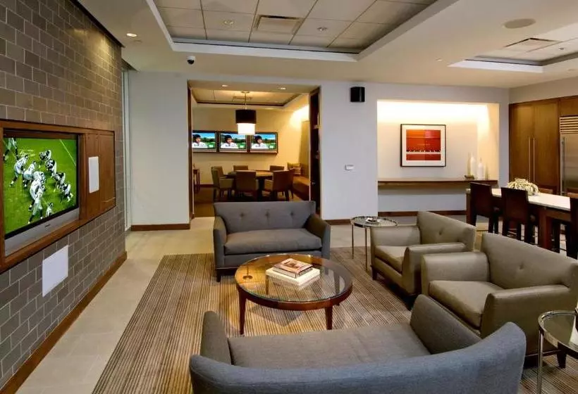Global Luxury Suites At China Town