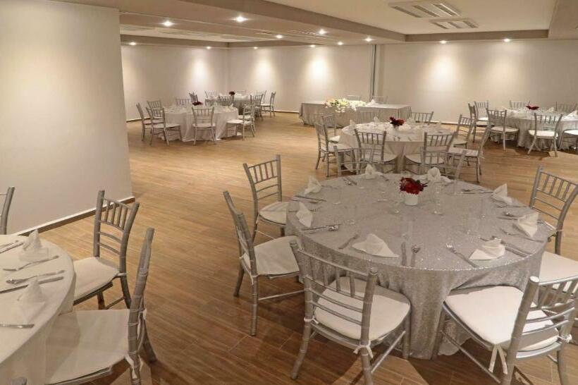 Bluu Hotel Aeropuerto Monclova Frontera