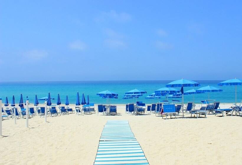 酒店 Blu Tropical Resort