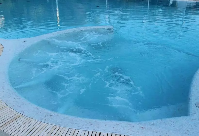 Hotelli Blu Tropical Resort