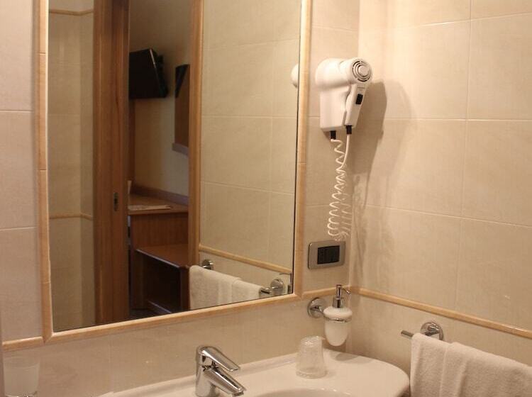 酒店 Blu Tropical Resort