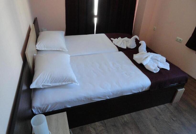 בית מלון כפרי Cantilena Complex