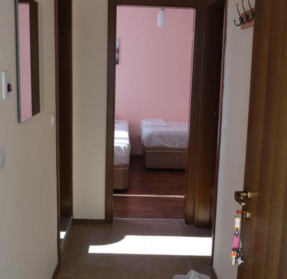 בית מלון כפרי Cantilena Complex