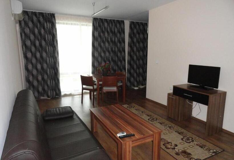 בית מלון כפרי Cantilena Complex