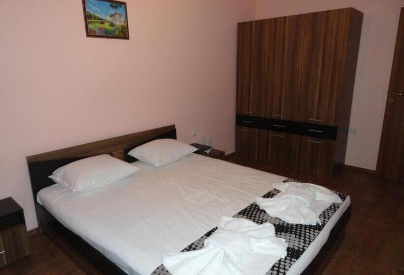 בית מלון כפרי Cantilena Complex