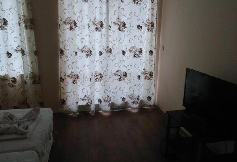 בית מלון כפרי Cantilena Complex