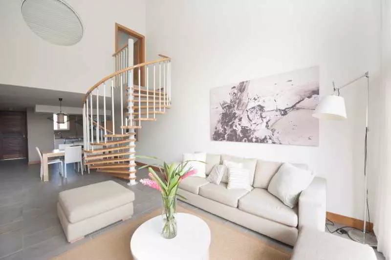 هتل Cape Bay Luxury Beach Apartments