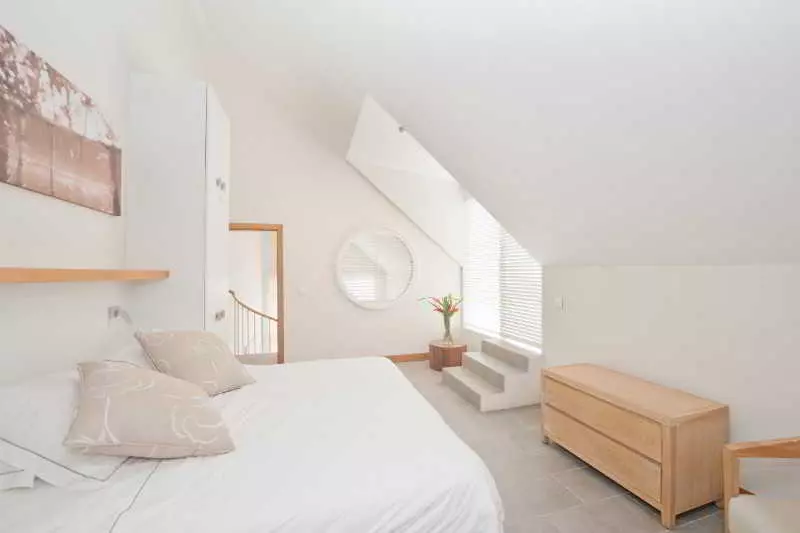 هتل Cape Bay Luxury Beach Apartments