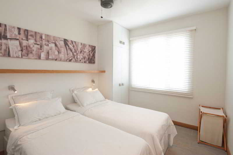 هتل Cape Bay Luxury Beach Apartments