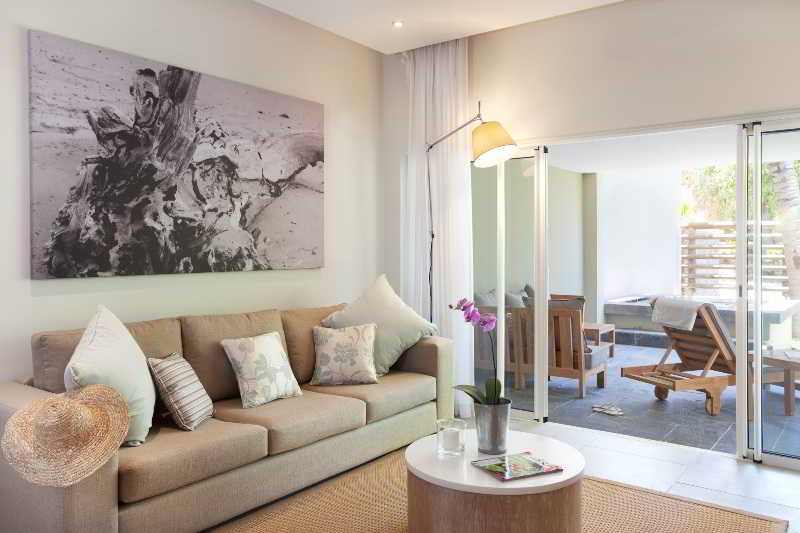 هتل Cape Bay Luxury Beach Apartments