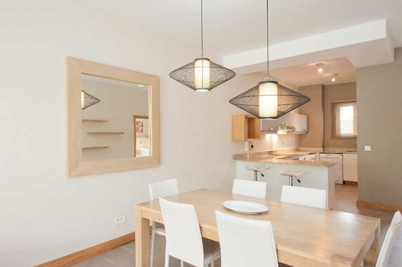 هتل Cape Bay Luxury Beach Apartments