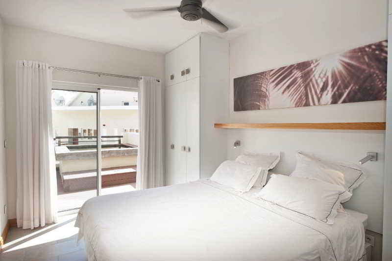 هتل Cape Bay Luxury Beach Apartments