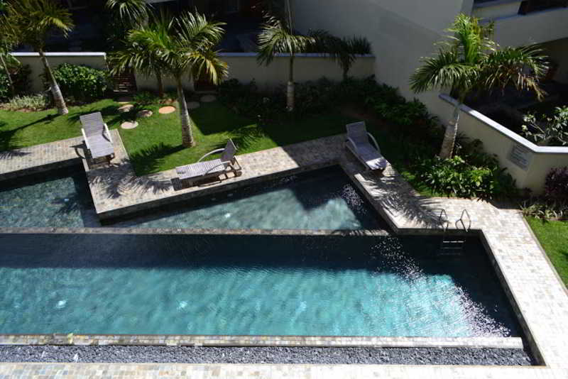 هتل Cape Bay Luxury Beach Apartments