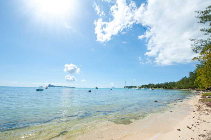 هتل Cape Bay Luxury Beach Apartments