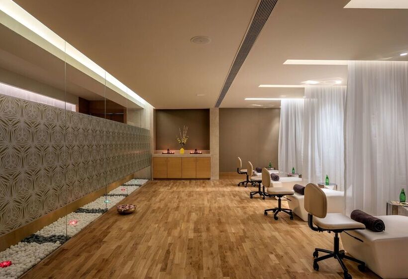 Feathers  A Radha Hotel, Chennai