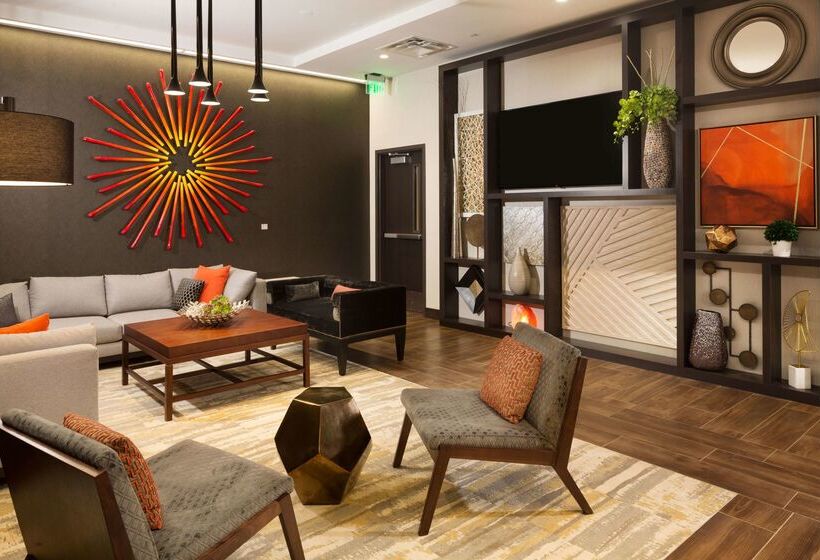 هتل Hampton Inn & Suites Dallas Downtown