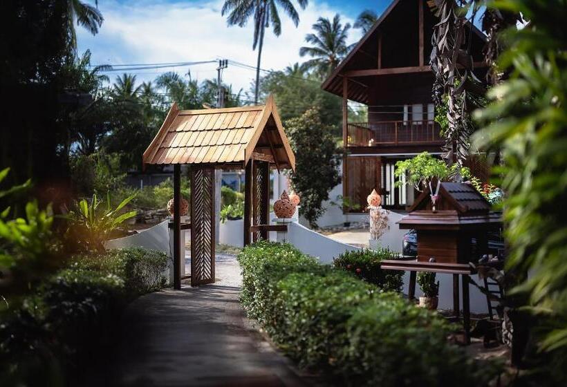 Otel Leeloo Paradise