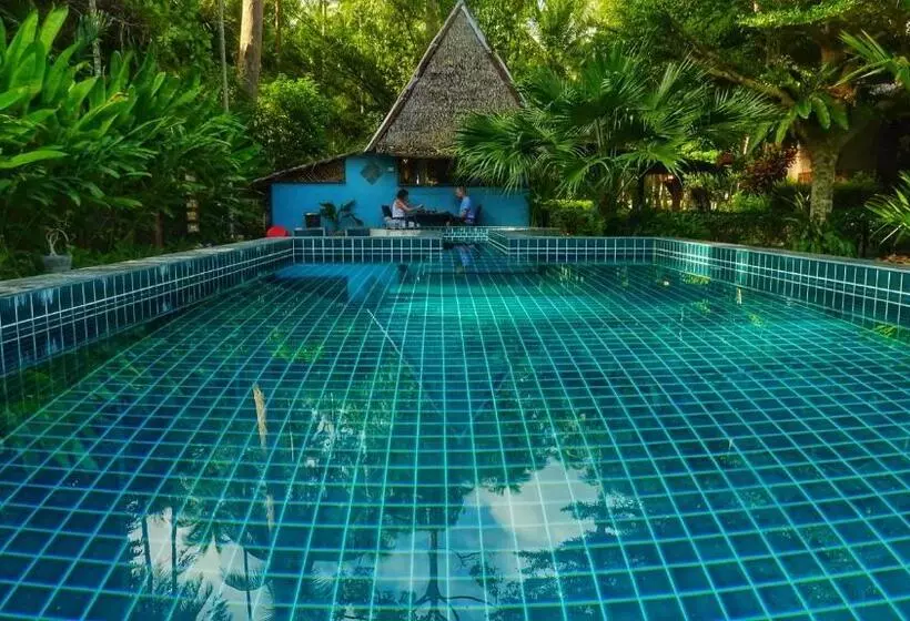 هتل Leeloo Paradise