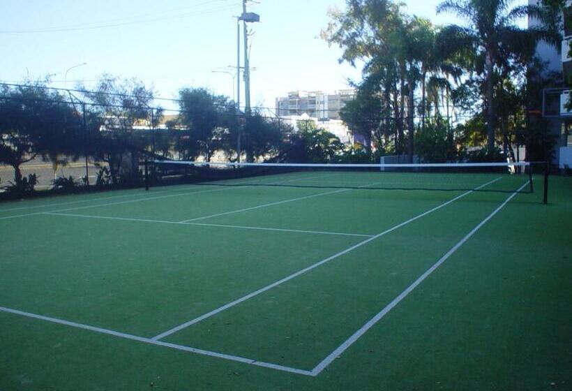 Отель Mariner Shores Club