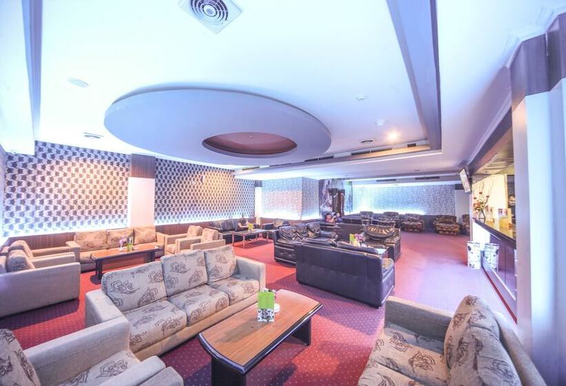 ホテル New Hollywood