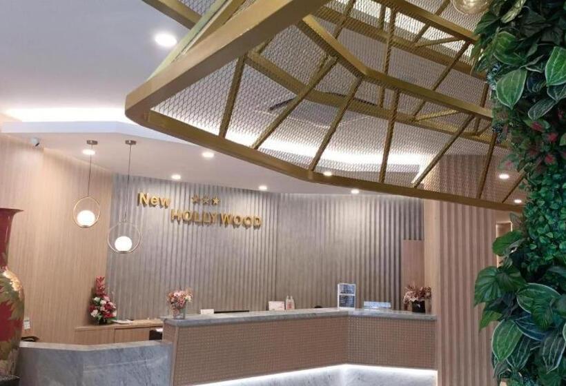 ホテル New Hollywood