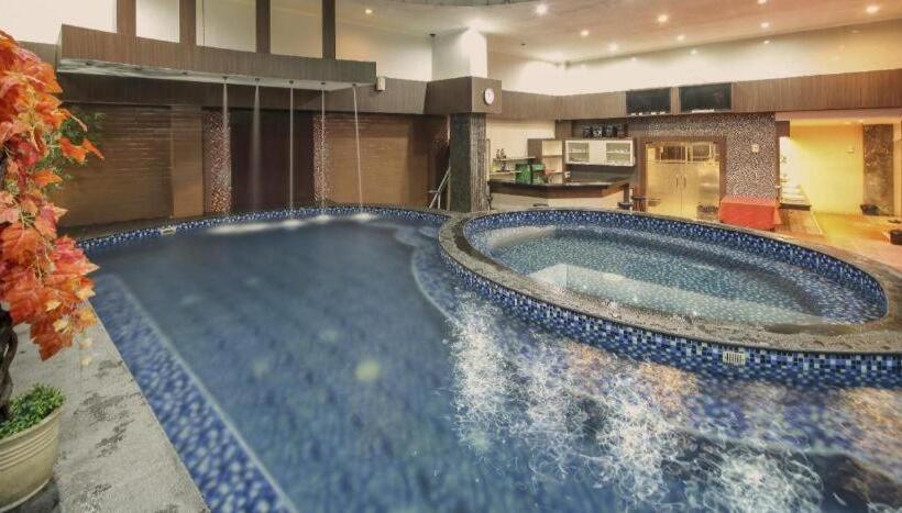 ホテル New Hollywood