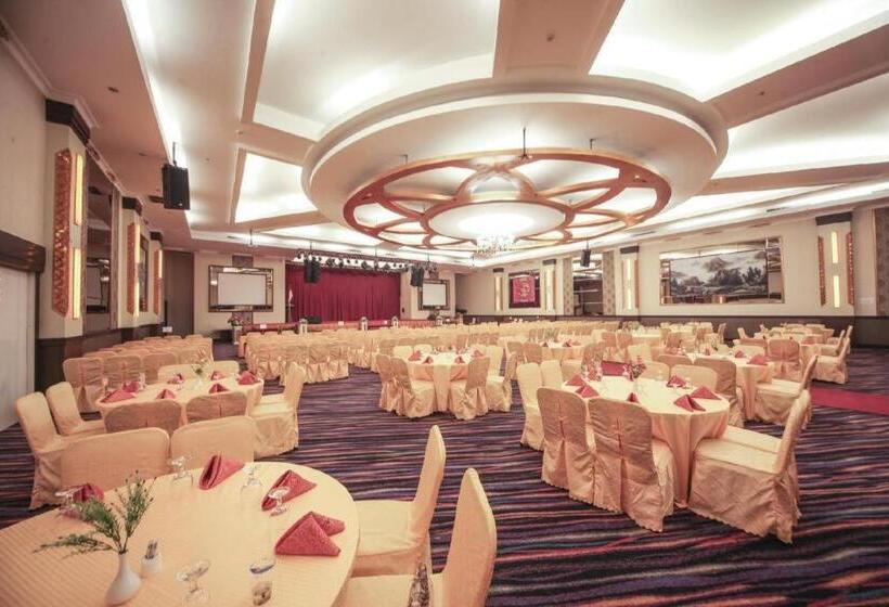 ホテル New Hollywood