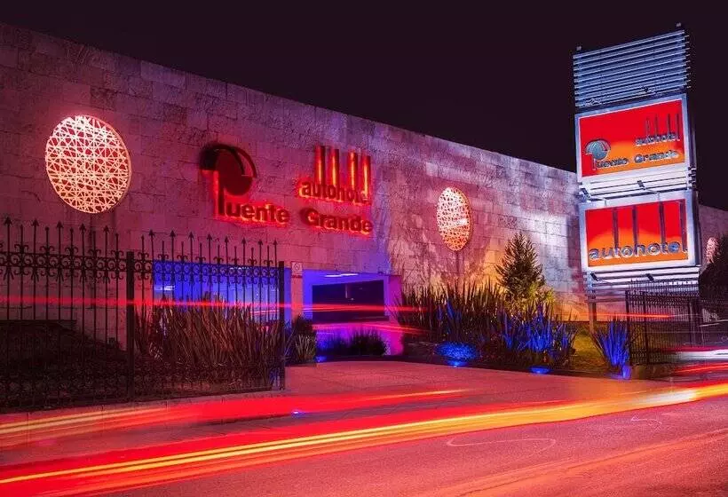 ホテル Puente Grande