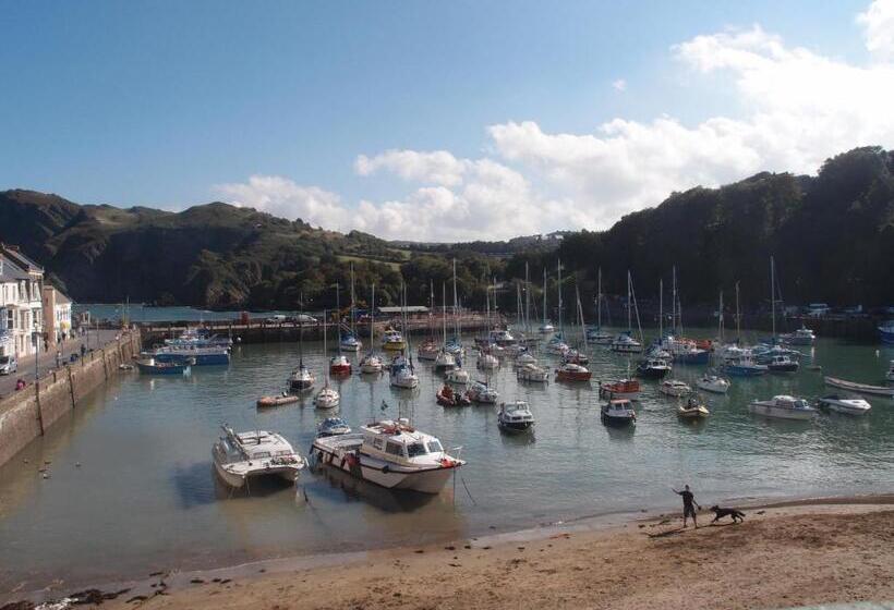 בית מלון כפרי Royal Britannia