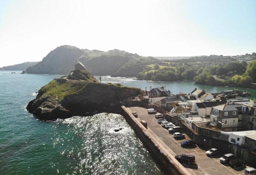 בית מלון כפרי Royal Britannia