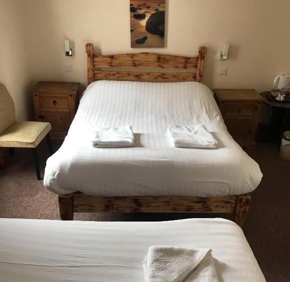 בית מלון כפרי Royal Britannia