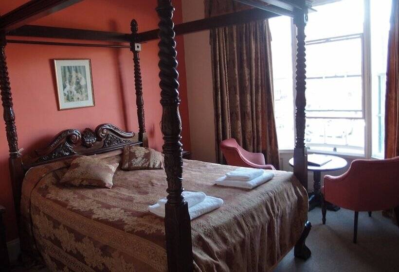 בית מלון כפרי Royal Britannia