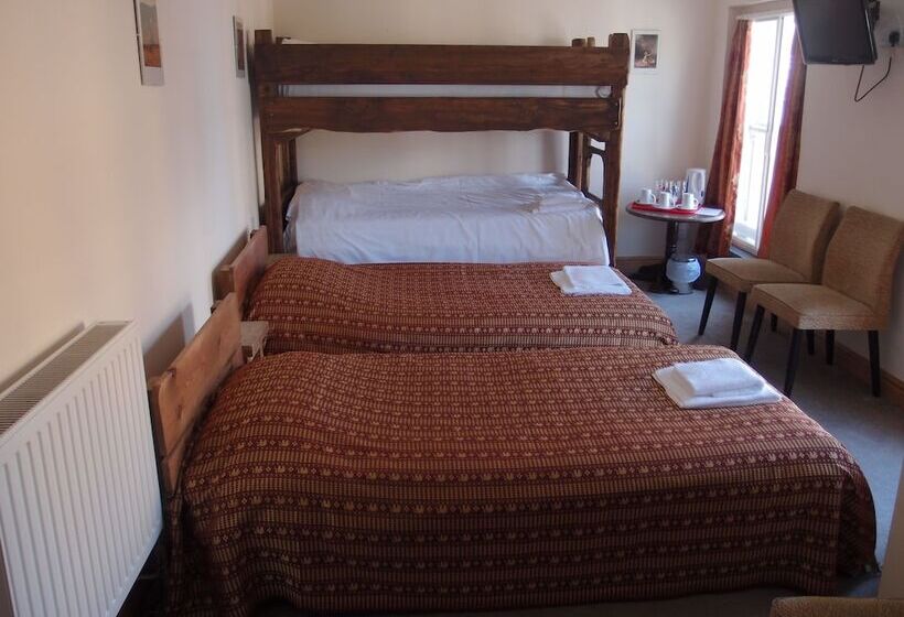 בית מלון כפרי Royal Britannia