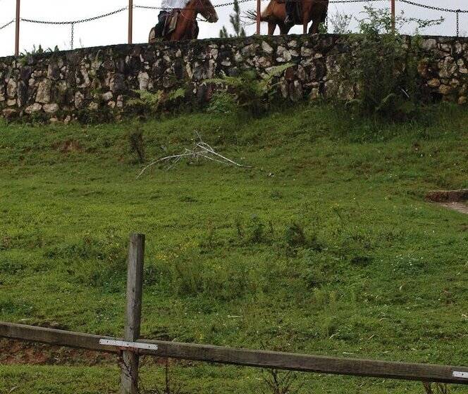 هتل روستایی Ranch Le Montcel