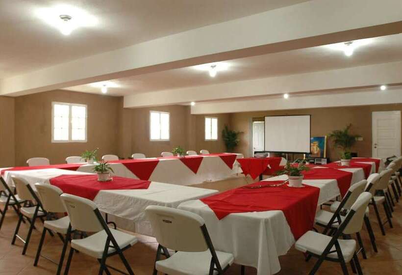 هتل روستایی Ranch Le Montcel