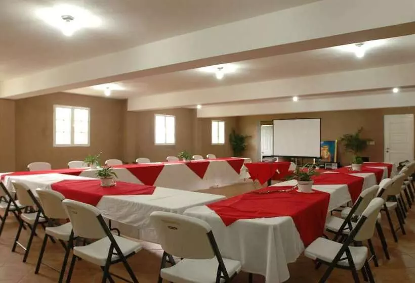 هتل روستایی Ranch Le Montcel